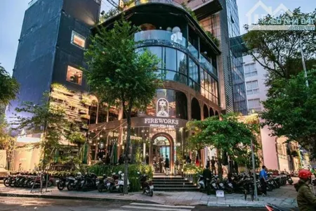 GÓC 2 MẶT TIỀN PHƯỜNG BẾN THÀNH - SÀN TRỐNG SUỐT HƠN 300M2 - SỐ 62 NAM KỲ KHỞI NGHĨA, Q1