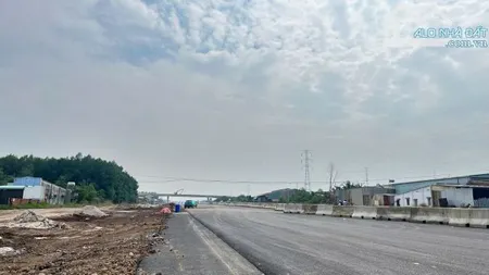 Cho thuê xưởng CNC có cẩu trục tại Long Thành, Đồng Nai, 4500m2, giá thuê 360tr/tháng.