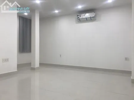 Cho thuê nhà 120m, 3 lầu tại Nguyễn Thị Minh Khai, Q1