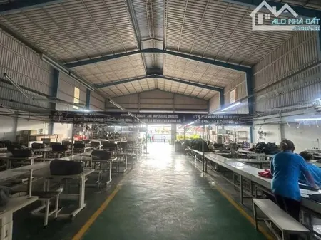 Cho thuê kho xưởng Thuận An gần SG 2500m² đường cont Văn phòng 3fa sản xuất