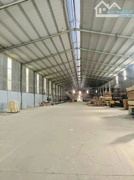 Cho thuê xưởng Thuận An 5100m PCCC sẵn máy móc ngành gỗ