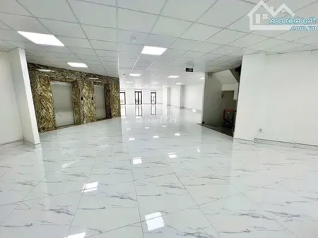 Văn phòng cho thuê đường Võ Văn Tần Trung tâm Thành phố Hồ Chí Minh, DT 8*25m