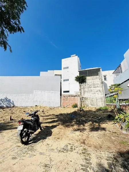 Một lô duy nhất, nguyễn đức an đường 7.5m vỉa hè 4m 72m2 ngang 6m chỉ 9tỷ9 tặng 60m2 ngoài sổ