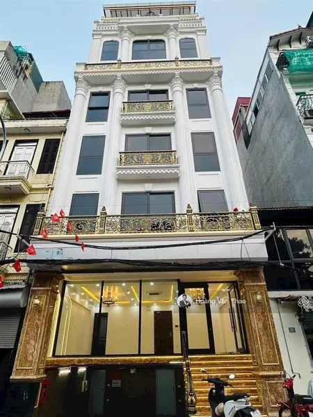 Siêu víp bán toà nhà văn phòng mặt phố liễu giai 100m2, 8 tầng vỉa hè đá bóng