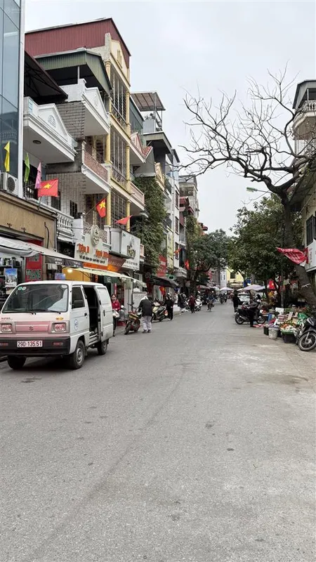 Chính chủ cần bán căn hộ tập thể quân đội tầng 1,2 nguyễn sơn