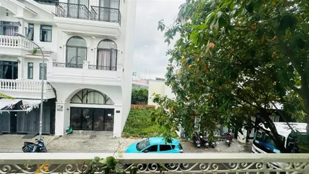 Vcn phước long 1 bán nhà 4 tầng đường c1 giáp vành đai 2 dt 60m2 giá 8,5 tỷ