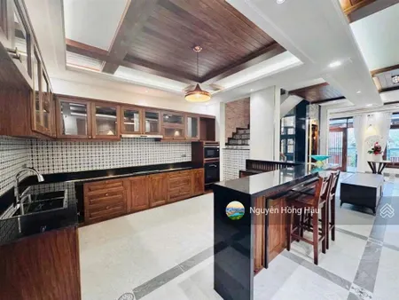 Cần bán biệt thự phú mỹ hưng nhà siêu đẹp có hầm thang máy, giá bán 51 tỷ
