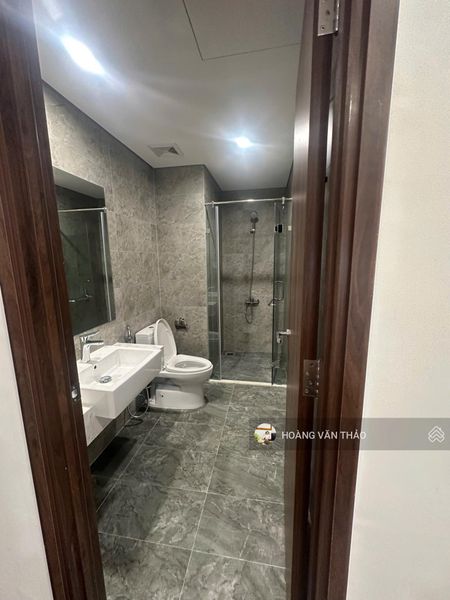 Cho thuê căn 1PN Zurich có tủ bếp, đh, nóng lạnh, rèm chỉ với 6tr/tháng