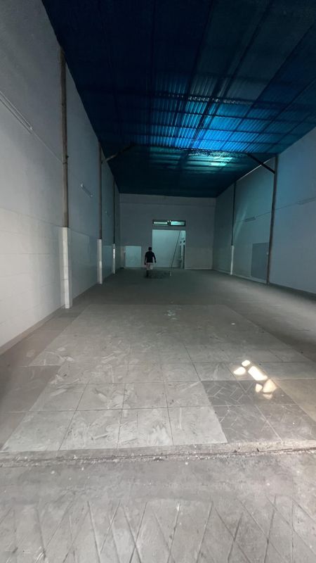 Cho thuê nhà xưởng 200m2 tại 156, đường Lê Đình Cẩn, Bình Tân, giá 17 triệu nền gạch men mới đẹp