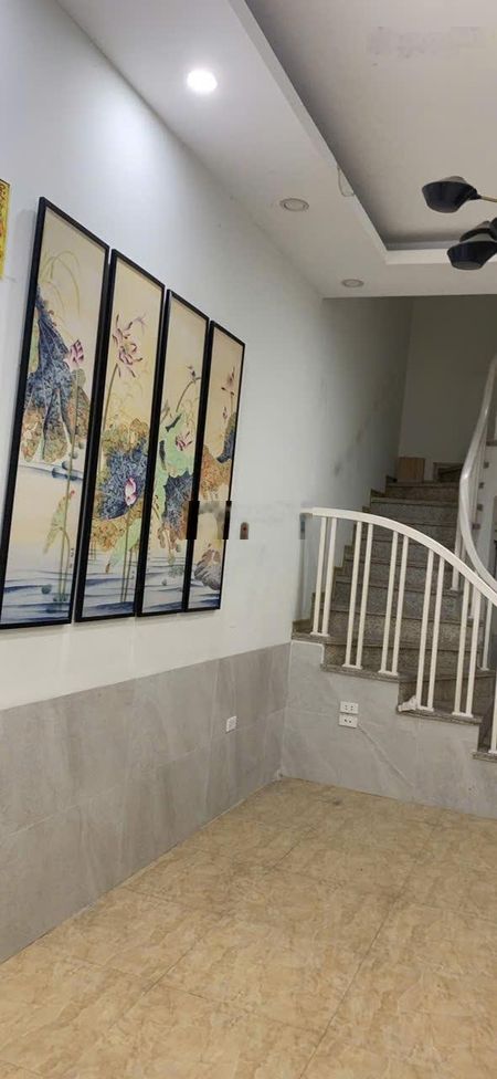 Chính chủ cho thuê căn hộ tập thể ngõ 238 Tân Mai, 2pn, giá 5.5tr. giao nhà ngay