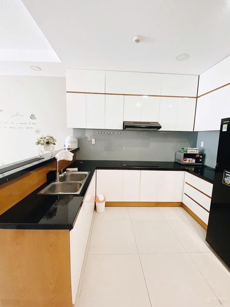 Cho thuê CC The Gold View, 15 triệu, 70m2, 2PN, 2VS, Q4, HCM siêu hot