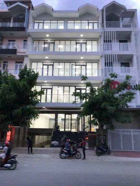 Cho thuê sàn văn phòng đẹp giá rẻ từ 15-35tr dt từ 75-200m2 tại kđt him lam kênh tẻ.