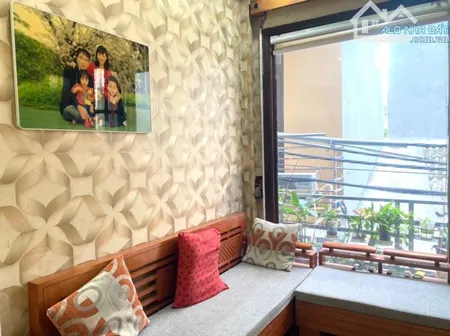 Cho thuê nhà 30m2, 5 tầng, full đồ, ở luôn tại Xuân Đỉnh, ô tô cách 50m. Ở luôn