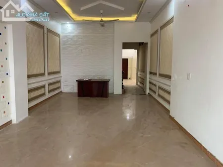 CHO THUÊ NHÀ MẶT PHỐ GỒM 8PHÒNG KINH DOANH TỐT GIÁ CHỈ 20 TRIỆU/THÁNG