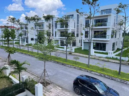 Chính chủ bán căn biệt thự đơn lập view trực diện sân golf 401m2 giá 15,3 tỷ.sổ đỏ lâu dài