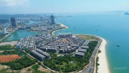 Căn biệt thự liền kề mặt công viên, vị trí sát biển horizon hạ long giá rẻ hơn thị trường 200tr
