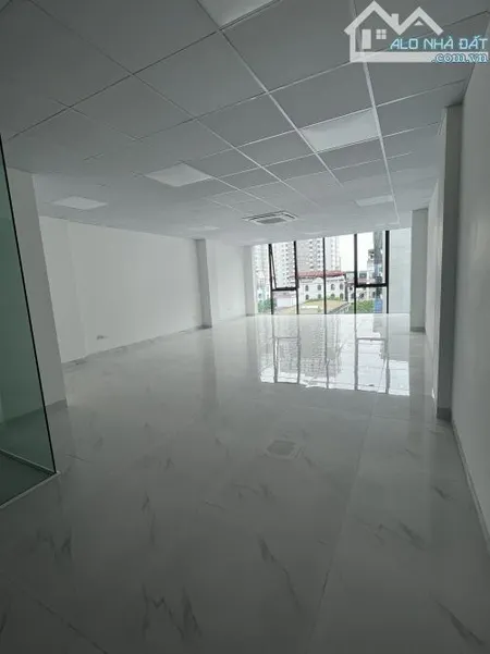 Cho thuê sàn văn phòng mới đẹp, 125 m2/tầng, sàn thông, thiết kế hiện đại thoáng mát