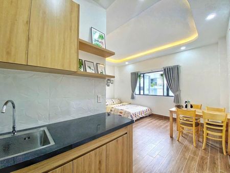 Phòng đẹp thoáng CMT8 gần công viên Lê Thị Riêng giá 5 triệu