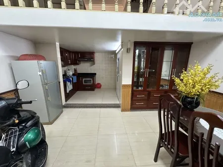 Cho thuê nhà riêng 3,5 tầng đủ tiện nghi phố Lãng Yên, gần Đầm Trấu, Trần Khát Chân