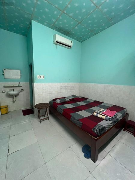 Cho thuê một căn nhà rộng, sạch, 2 tầng 8 phòng 200m² tổng để vừa ở vừa kinh doanh có phải không