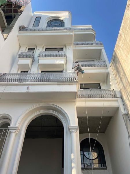 Cho thuê toà Building văn phòng toà nhà 5 lầu 8x20m. Vườn Lài Tân Phú
