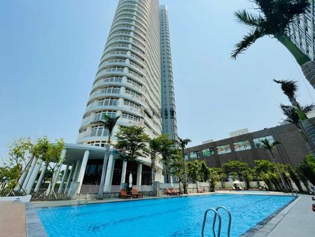 Cho thuê căn hộ 2 phòng ngủ diện tích rộng - full nội thất - tầng cao , view cầu sông hàn.