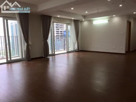 Cơ hội tốt thuê ở ngay căn hộ chung cư cao cấp N05 Trần Duy Hưng 162m2 3pn chỉ với 15tr