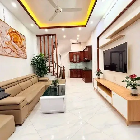 Nhà đẹp hoè thị 38m2 nở hậu 5 tầng ô tô sát nhà chỉ 7 tỷ