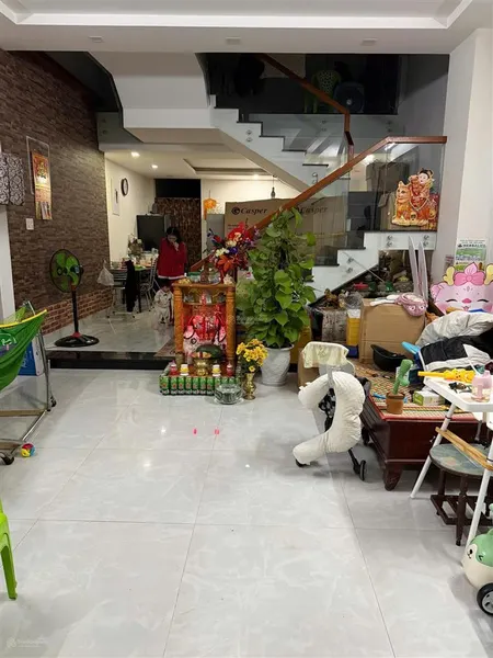 Bán nhà 2 tầng đường phạm công trứ đấu lưng phạm hùng