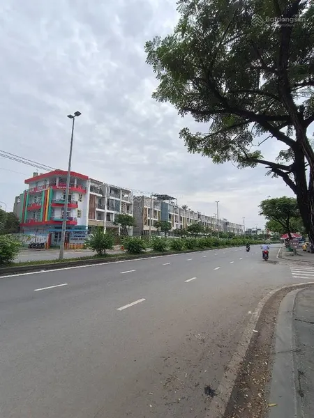 Đất mặt tiền 5x20m, xây dựng 5 tầng đồng bộ, kdc đại phúc green villa, chỉ hơn 8 tỷ
