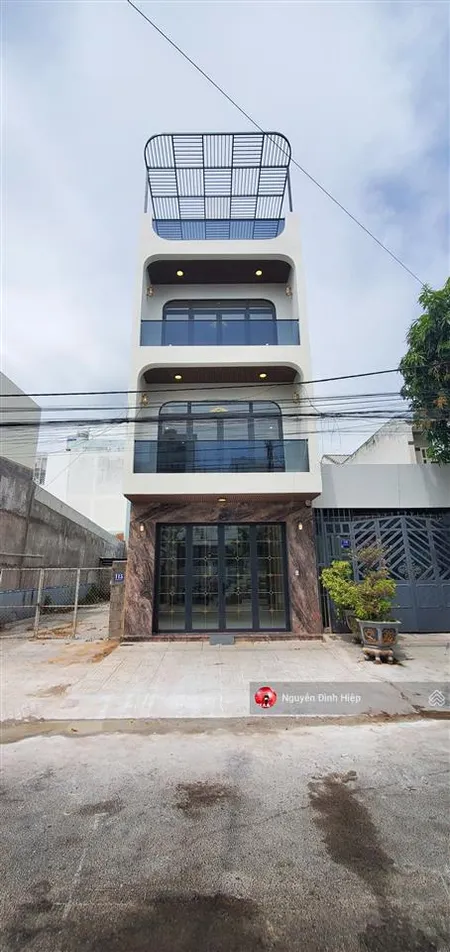 Bán nhà đẹp 100m đường đỗ hành cạnh siêu thị lotte phan thiết