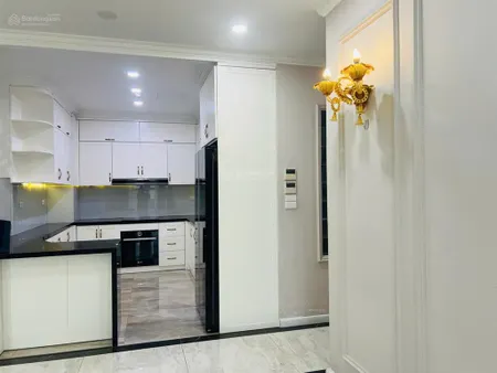 Chính chủ cần bán căn hộ toà ct4 vimeco , trung hoà 145m2 3 ngủ, 3 vệ sinh giá chỉ từ 115 triệu/m2