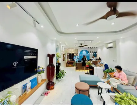 Nhà 7 tầng mặt tiền quang trung trung tâm phố nha trang, đối diện bện viện tỉnh khánh hoà