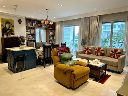 Bán nhà đường quang trung , 170 m2, 4 tầng, mt 7m, 1 sổ 1 chủ hiếm nhất quận hoàn kiếm. nhà ở ngay.