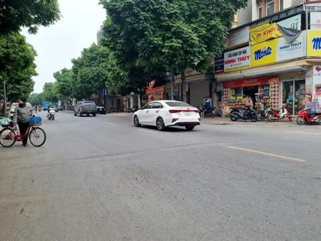 Bán đất thạch bàn, long biên, 58m2, giá 14.5 tỷ, gần trường, ngay trung tâm, vài bước ra phố lớn
