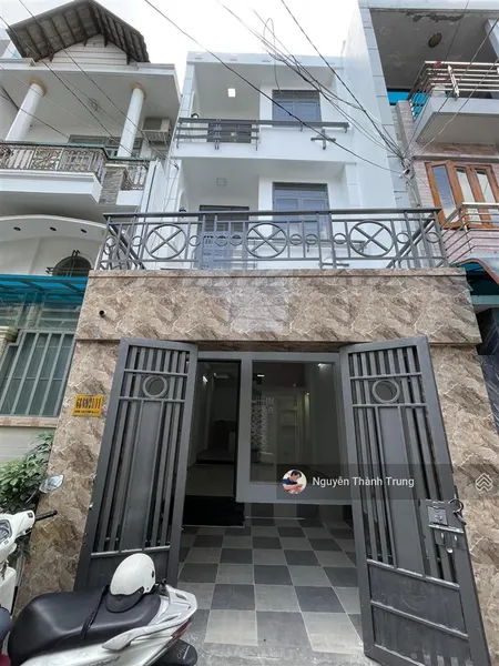 Nhà phố 3 tầng. 4pn. hẻm nhựa 5m xe hơi.xe tải. khu nhà lầu an ninh. yên tĩnh. dân trí cao