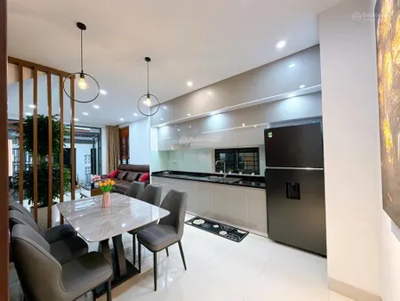 Sập hầm nhà đinh thị hoà, full nội thất, biển pvđ gần vincom, đang có hđ thuê cao. giá cực tốt