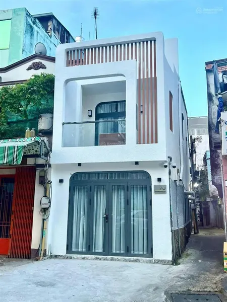 Bán nhà mặt tiền phan xích long q11 nhà đẹp dt lớn nở hậu tài lộc 4*21 giá cực tốt