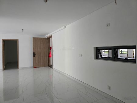 Cho thuê căn hộ sky linked villa xe hơi lên tận nhà Celadon City Tân Phú