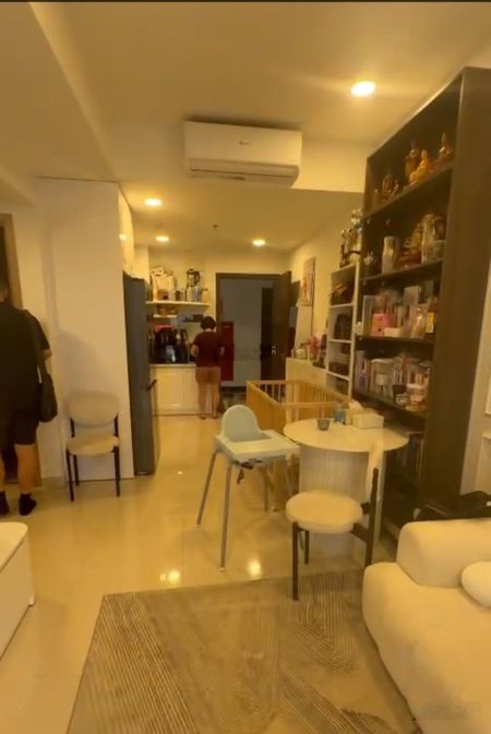Cần cho thuê CHCC Soho Residence, Quận 1, Dt 60m2, 2 Phòng ngủ, giá 16 Triệu/tháng Lh: 0896704123