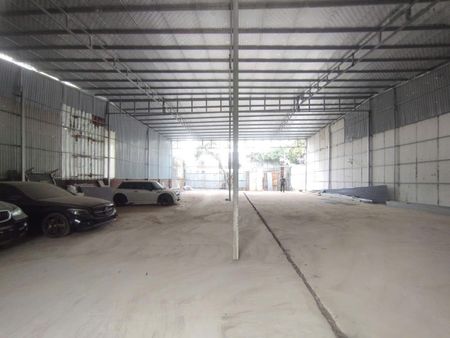 Cho thuê kho đường Sa Đôi, Đại Mỗ, Nam Từ Liêm. DT 600m2 cao 8m, có điện 3fa, nước sạch. Giá 85k/m2