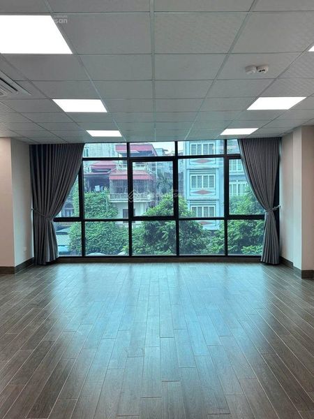 Nguyễn Du, sàn 65m² thoáng 2 mặt, mặt tiền 7m, PCCC đạt chuẩn, giá chỉ 14 triệu