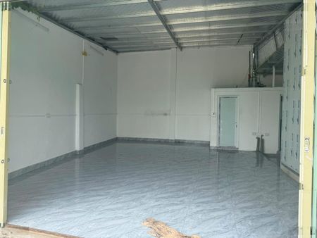 Cho thuê kho Văn Nội, Phú Lương, đường xe tải tránh, DT 100m2. Giá 9 triệu/th. Vào ở ngay