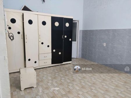 Cho thuê nhà đường 10m5 : bùi trang chước - phòng khách rộng