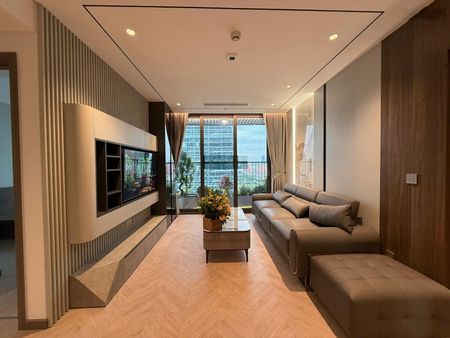 Cho thuê gấp căn hộ chung cư 3pn full đồ bên ngoại giao đoàn toà NO1T6