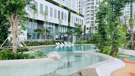 Cho thuê căn 2PN Urban Green full 3 máy lạnh, rèm, giàn phơi. Giá 13 triệu/ tháng. Lh: 0907594798