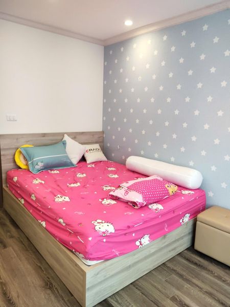 Cho thuê Căn góc 2PN 98M tầng 20- Ban công Đông nam view ĐSQ Nga; full NT đẹp giá 18tr/th