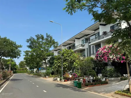 Lavila phước kiển, shophouse, 14.7 tỷ, 6x18 (108m2)