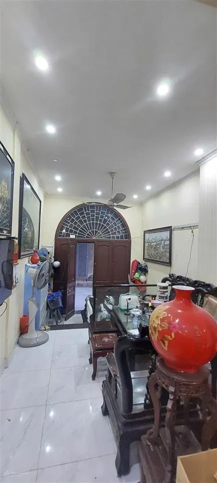 Chính chủ bán nhà 4 tầng, 50 m2, 6 ngủ 4 wc, thang máy, nhà 2 mặt ngõ ô tô, phố hà trì 15.8 tỷ