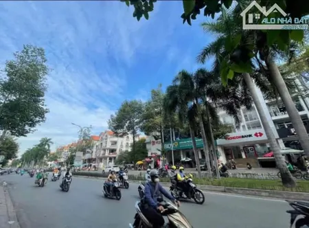CHO THUÊ NHÀ MẶT ĐƯỜNG NGUYỄN THỊ THẬP, KHU HIMLAM QUẬN 7